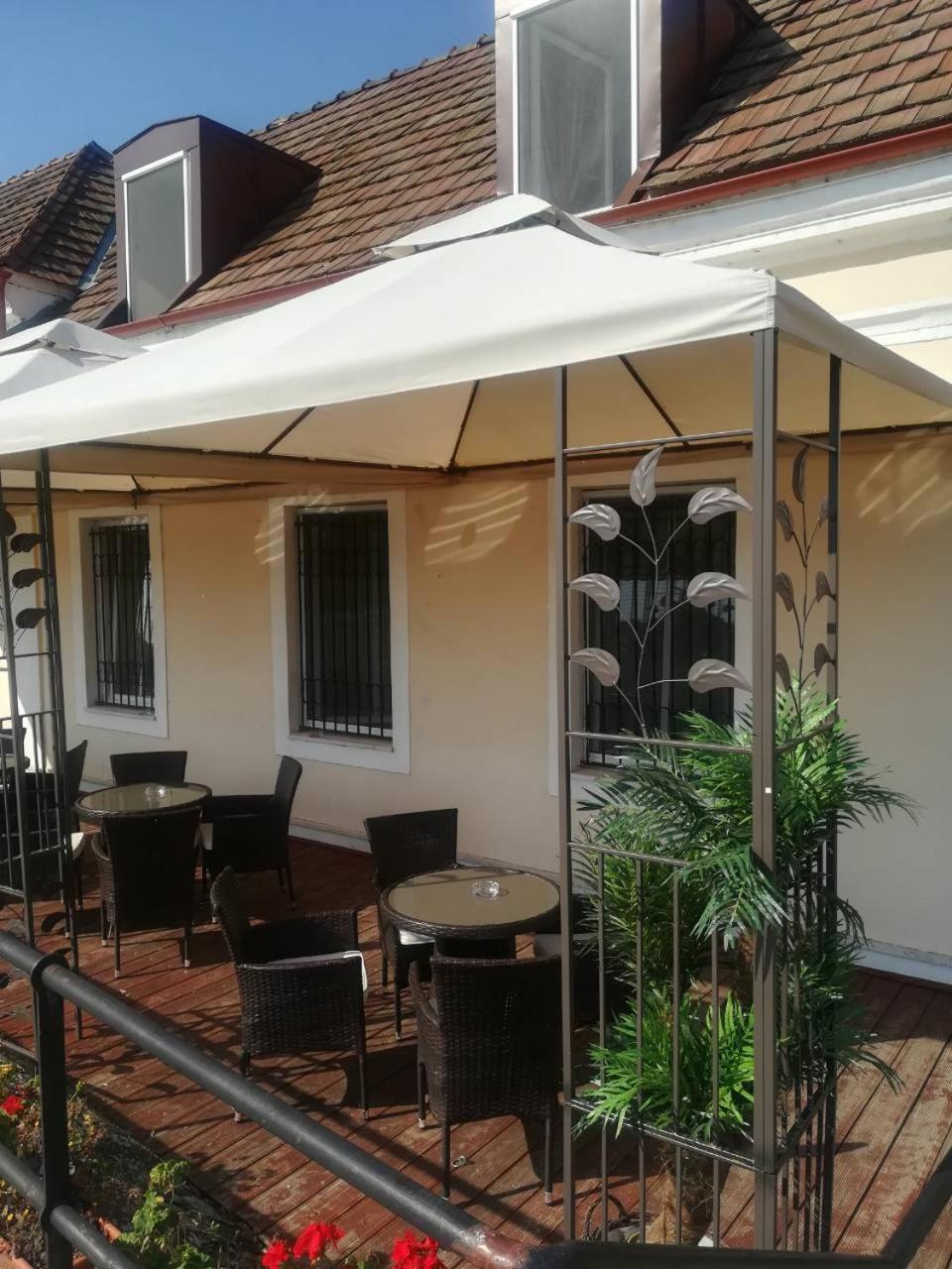 Centrum Panzio Szentendre Exteriér fotografie